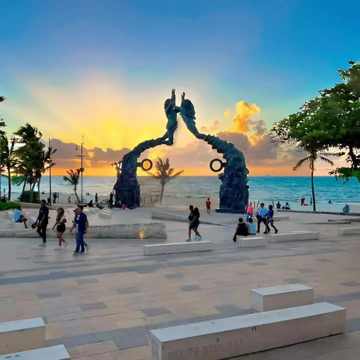 Apartamento En Fraccionamiento Privado 6 Personas, 5 Camas, Piscina Cerca De La Playa Playa del Carmen